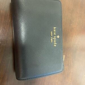 Kate Spade Black Wallet with Leather Material and Rectangular Shape